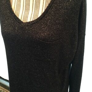 Signature Studio V Neck Black Top size Lg
